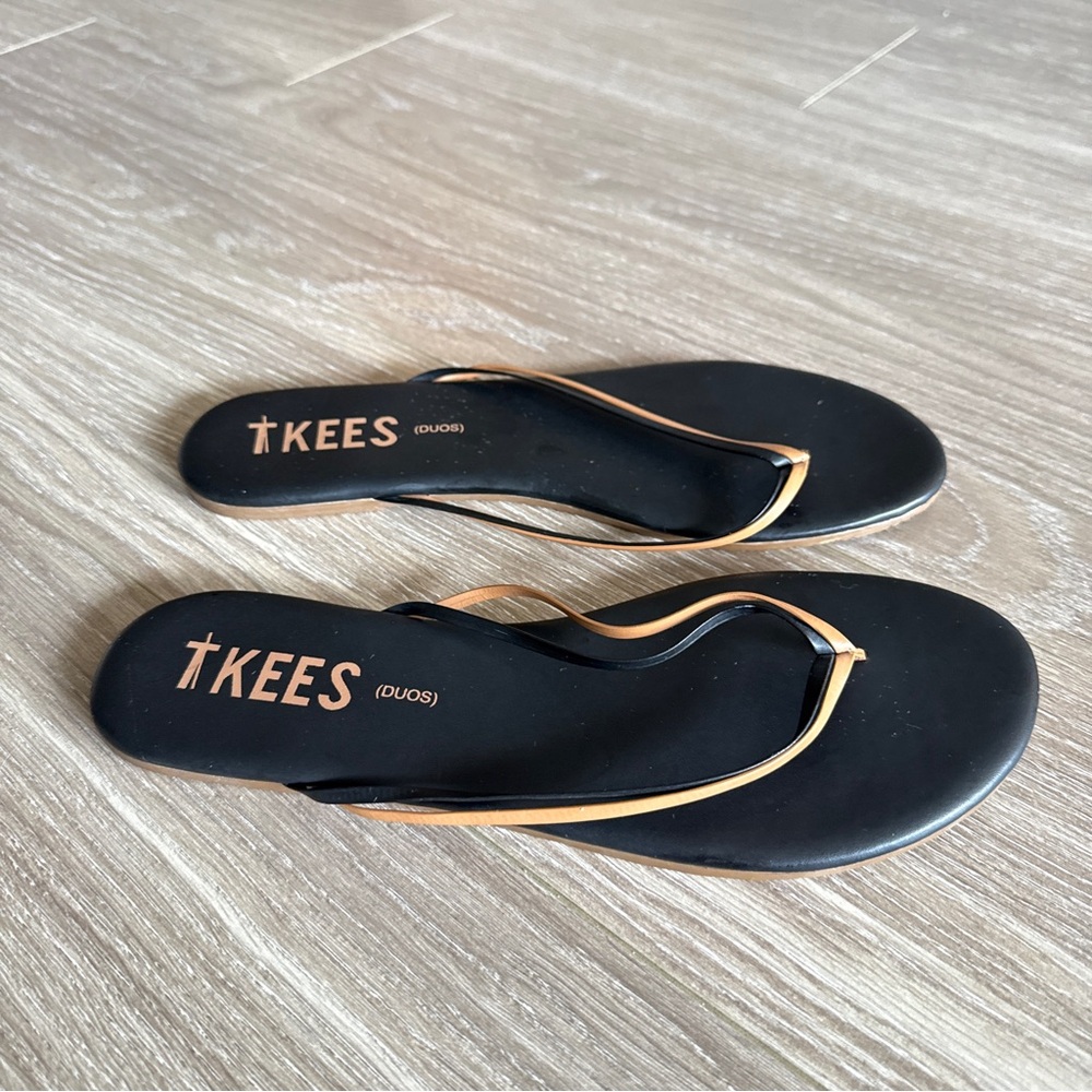 TKEES Duo Black Leather Thong Sandals size 8 nwot - Picture 2 of 5